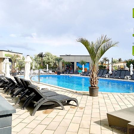 Moonlight Studio - Spa N Pools Beach Resort Mamaia Eksteriør bilde