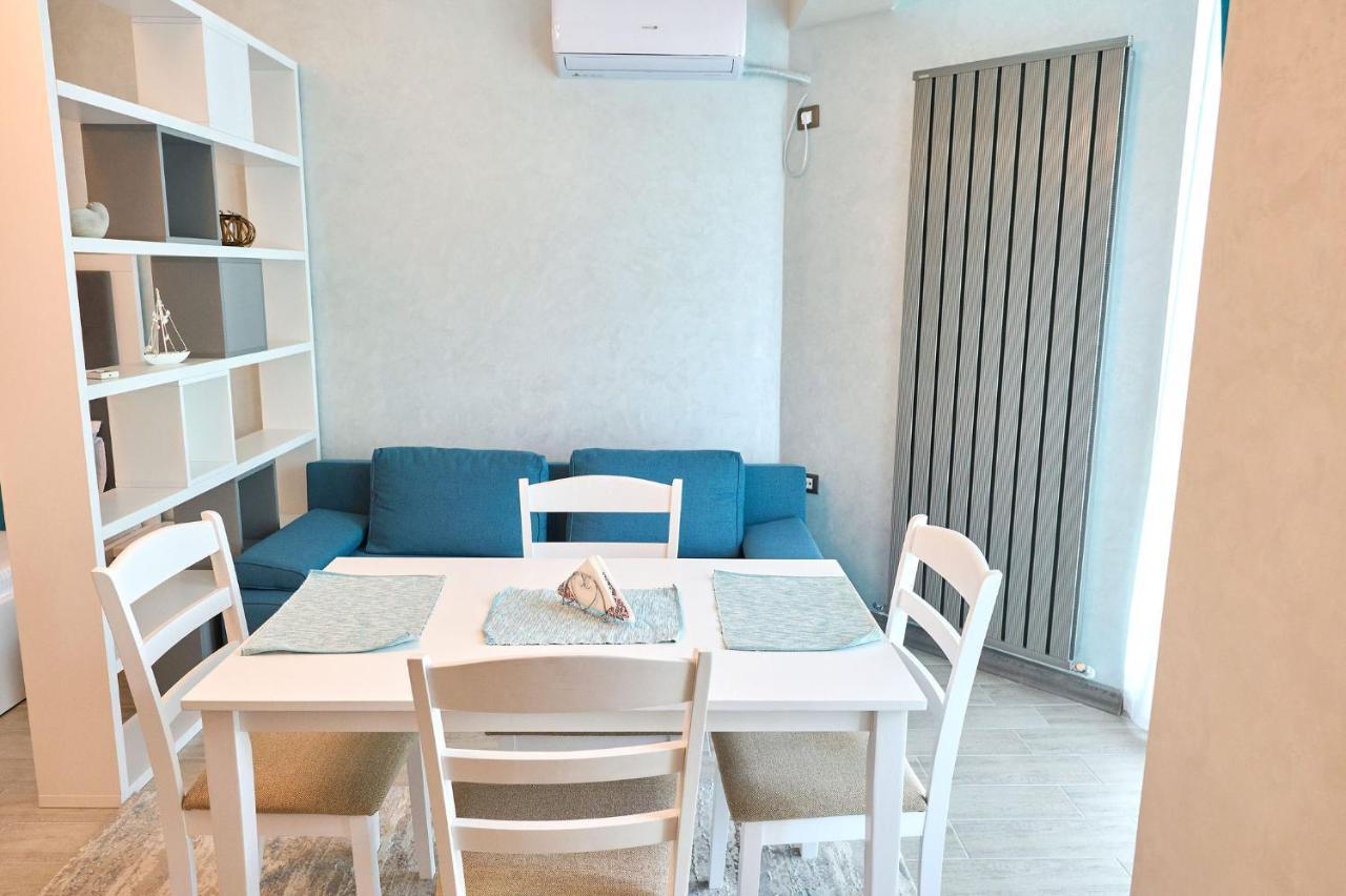 Moonlight Studio - Spa N Pools Beach Resort Mamaia Eksteriør bilde